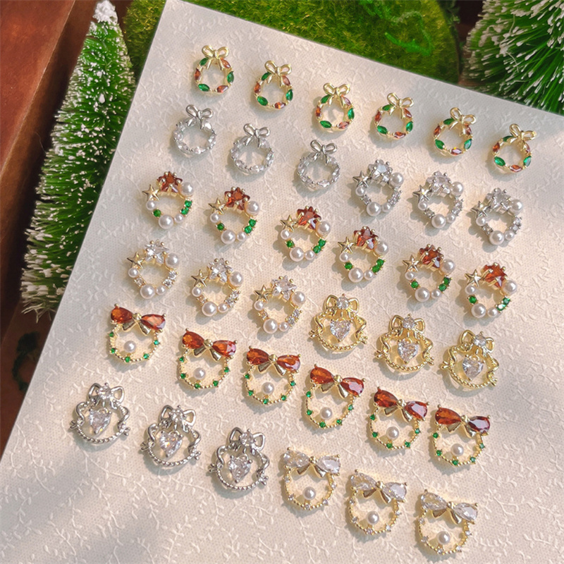 Christmas Wreath Nail Art Decoration